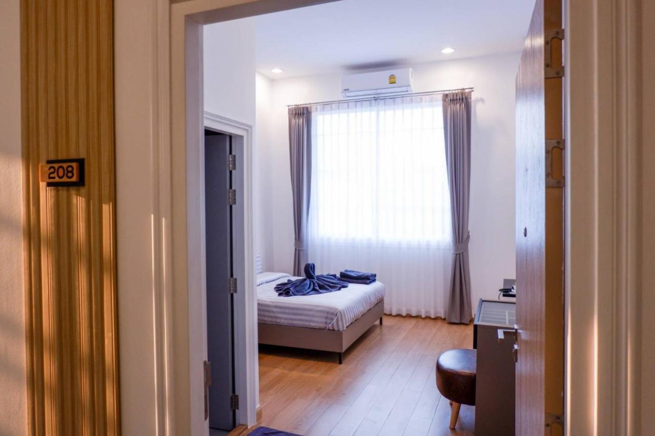 The Square 101 Hotel Bangkok Bagian luar foto