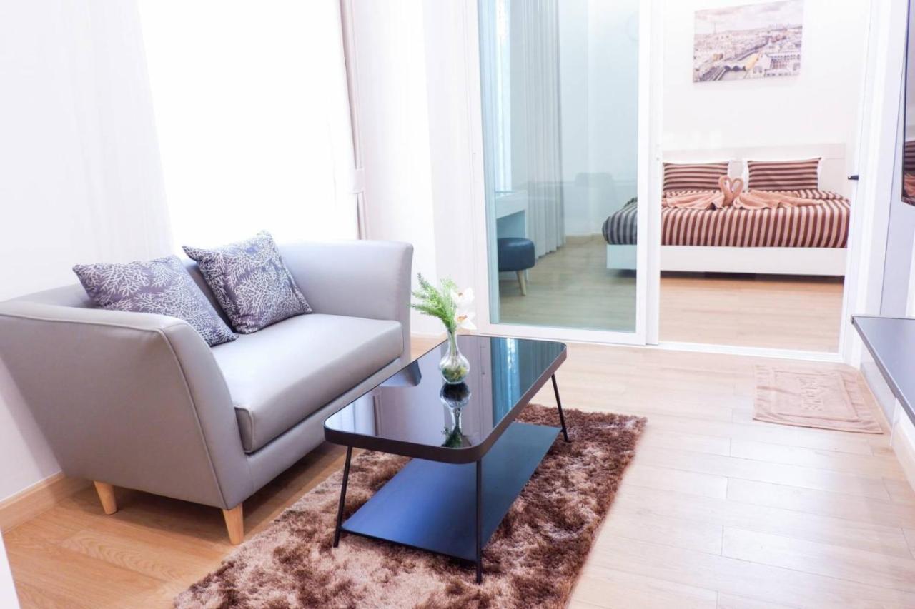 The Square 101 Hotel Bangkok Bagian luar foto