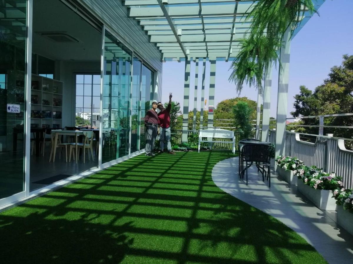 The Square 101 Hotel Bangkok Bagian luar foto
