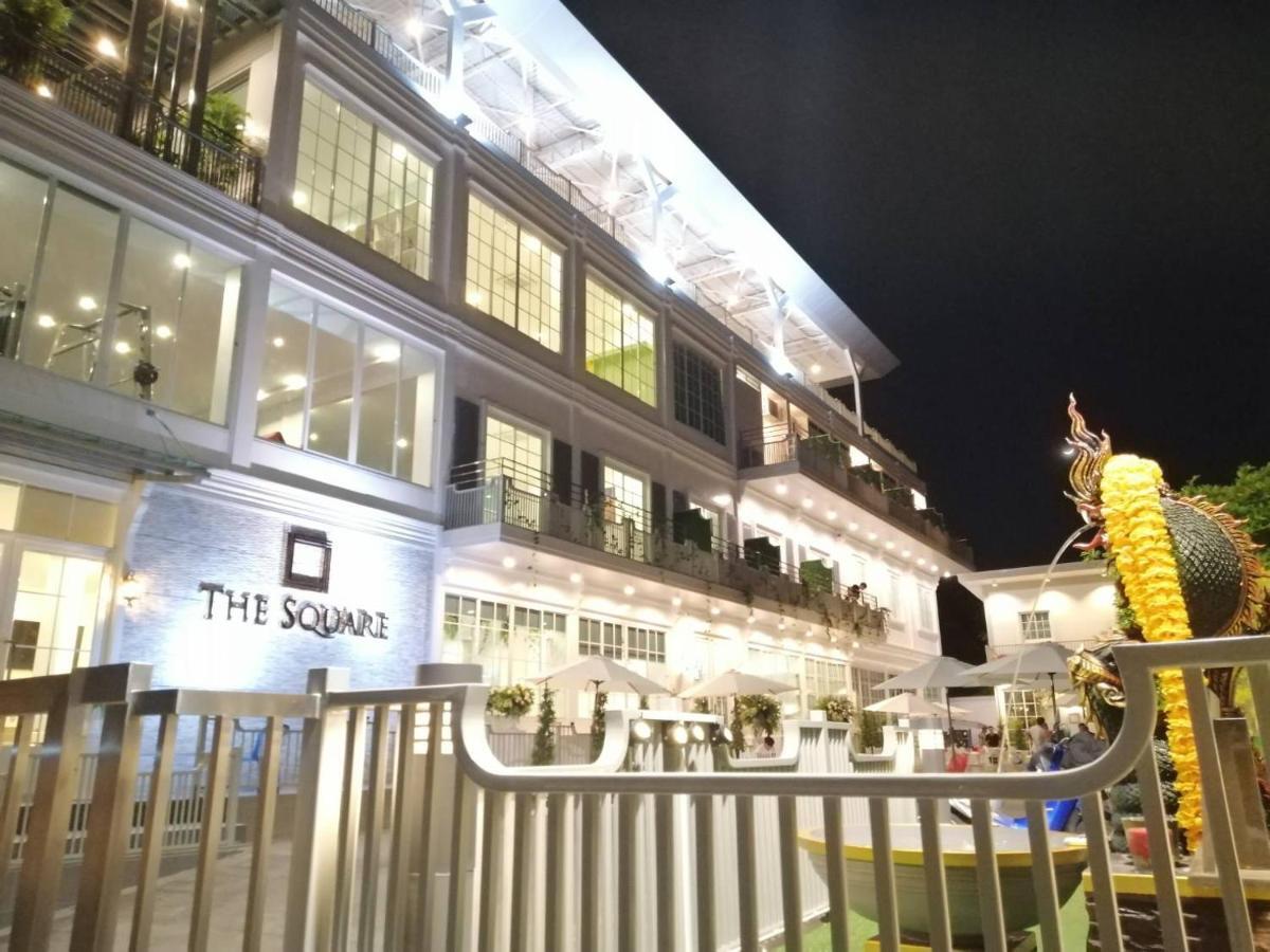 The Square 101 Hotel Bangkok Bagian luar foto