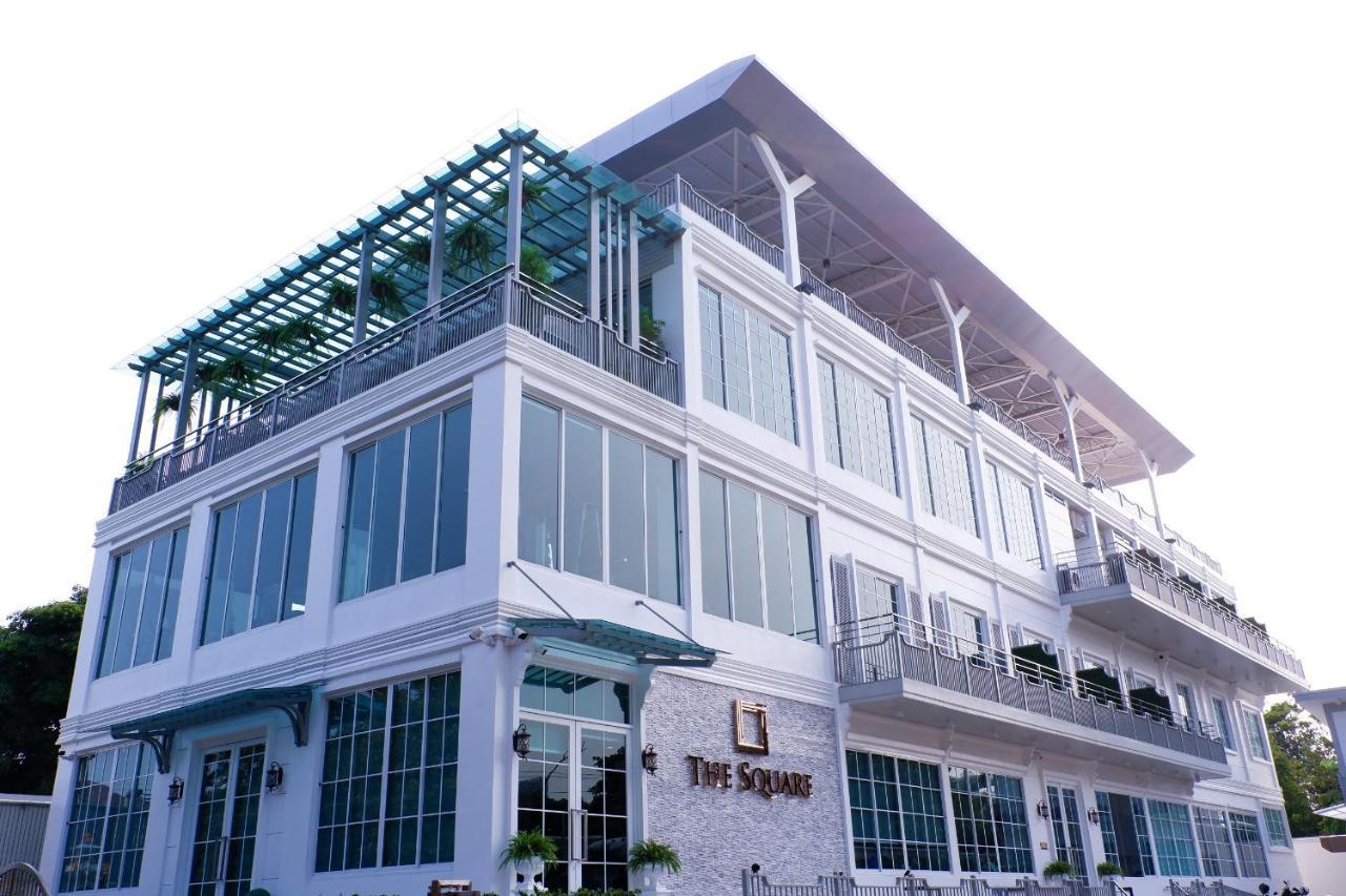 The Square 101 Hotel Bangkok Bagian luar foto