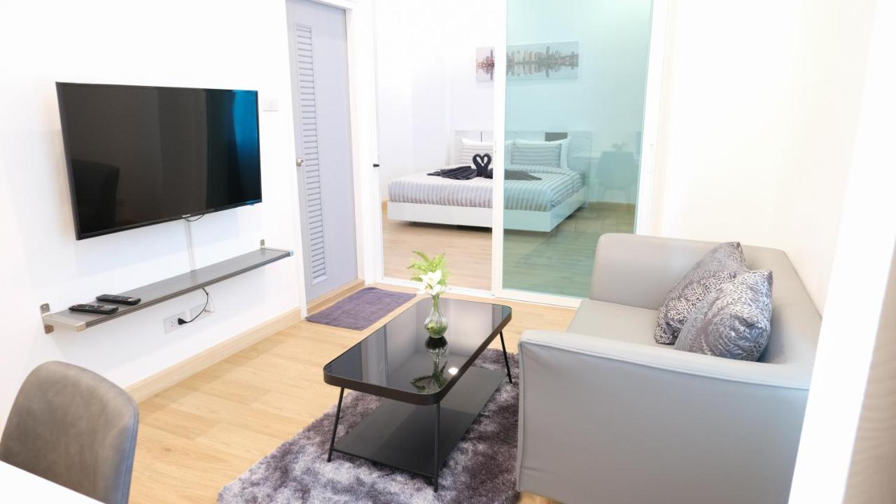 The Square 101 Hotel Bangkok Bagian luar foto